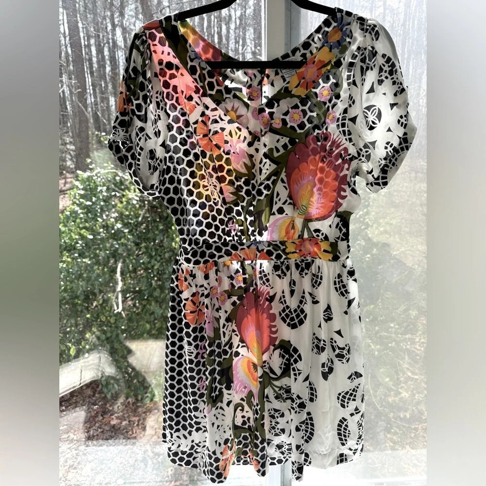 Bar 111 Sheer Floral print dress L. w/lining.  4 button back closure w/open back